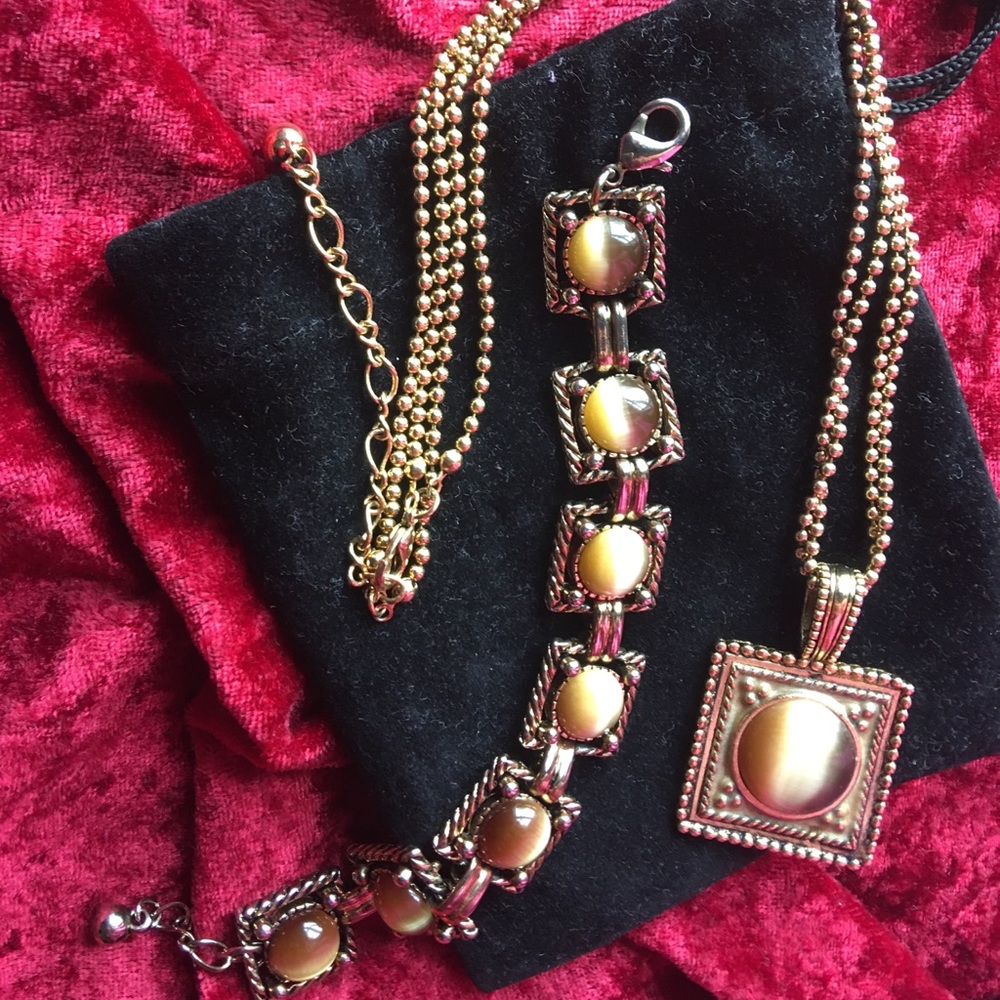 Tiger’s Eye Necklace and Bracelet Set